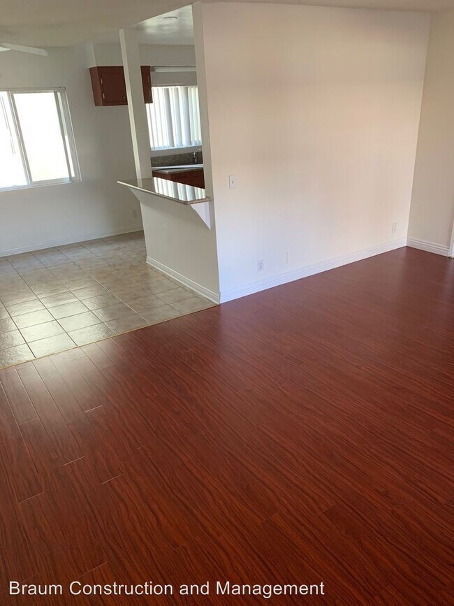 Foto del edificio - 2 br, 2 bath Apartment - 13115 OXNARD ST.