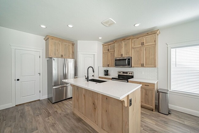 Foto del edificio - 4725 Witts End Wy