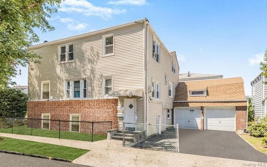 251 1st St Unit 1 Lower Level, Yonkers, NY 10704 Room for Rent in