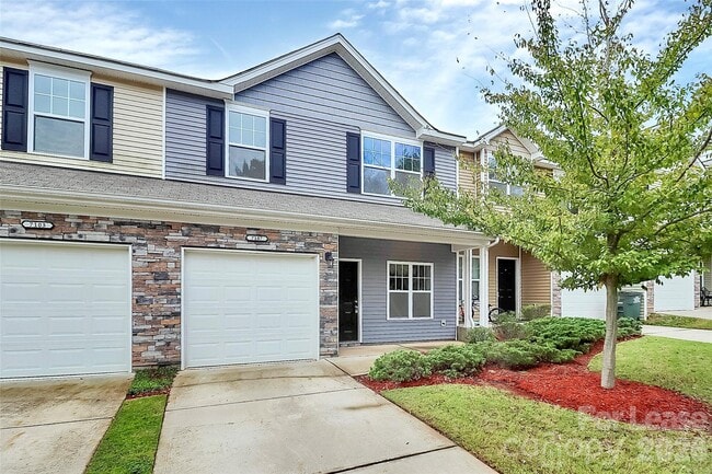 Building Photo - 7107 Adare Mews Rd