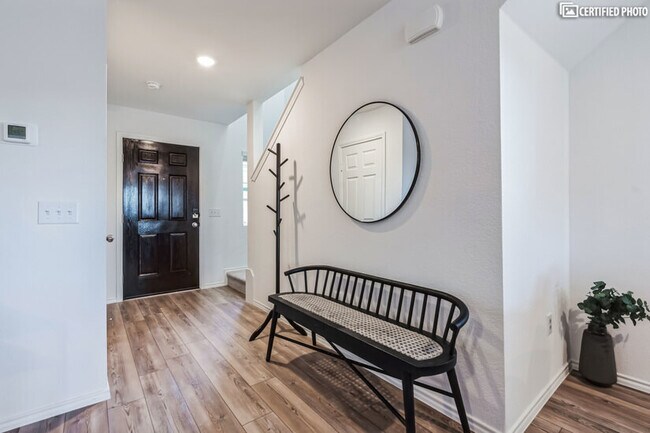 Building Photo - 14044 Drover St