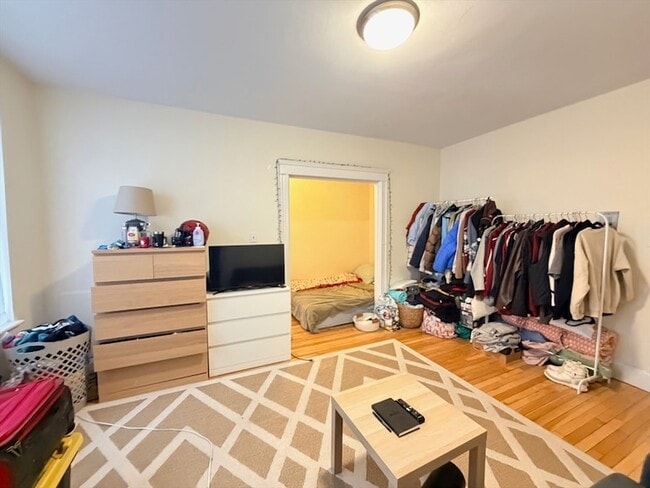 Photo - 64 Queensberry St Apartment