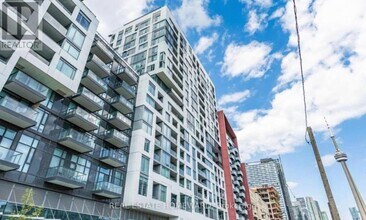 Building Photo - 576 Front St W