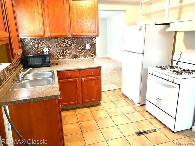 Foto del edificio - 22011 Blackstone St