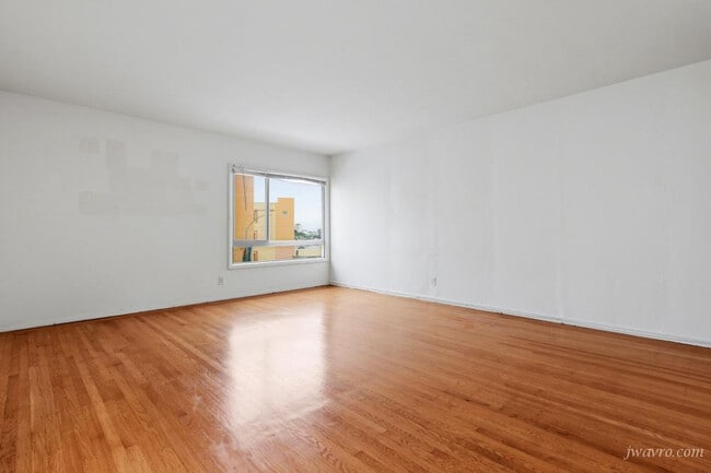 Building Photo - 80 Terra Vista Ave