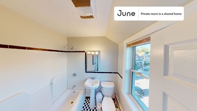 Foto del edificio - Room in Shared 5 bed/2 bath home