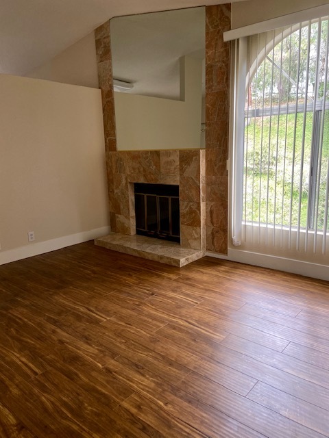 Foto del edificio - 7130 Woodlake Ave