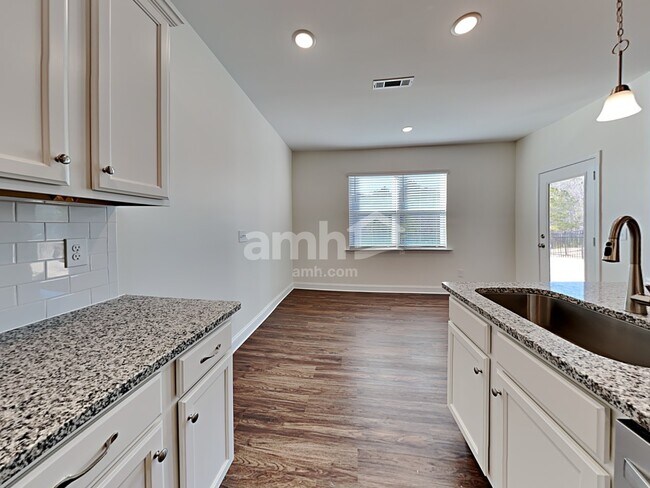 Foto del edificio - 3282 Oakfields Rd