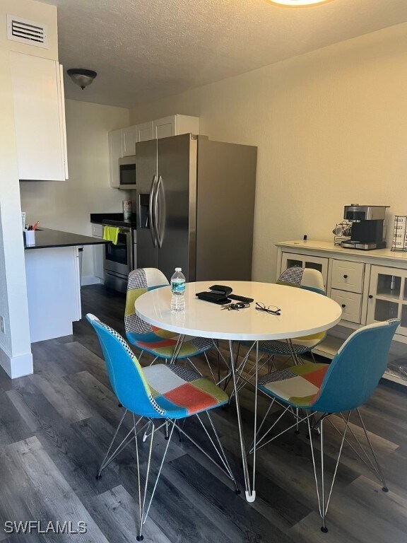 Foto del edificio - 4617 Bayshore Dr