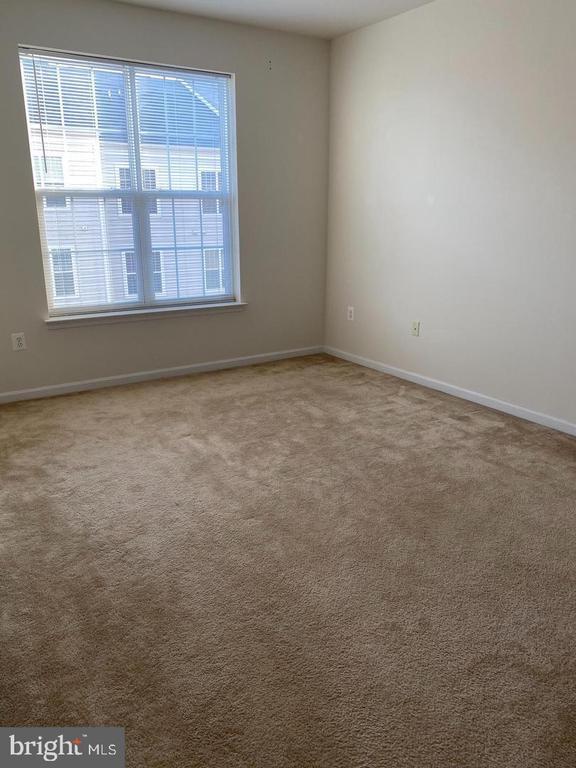 Foto del edificio - 9543 Center St