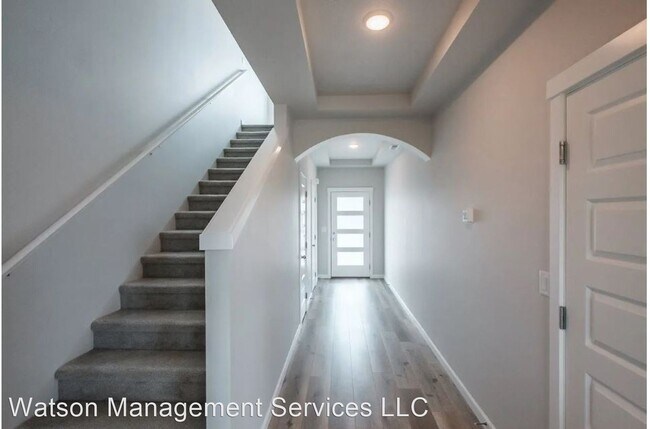 Building Photo - 3 br, 2 bath House - 4583 Sagecrest Dr NE