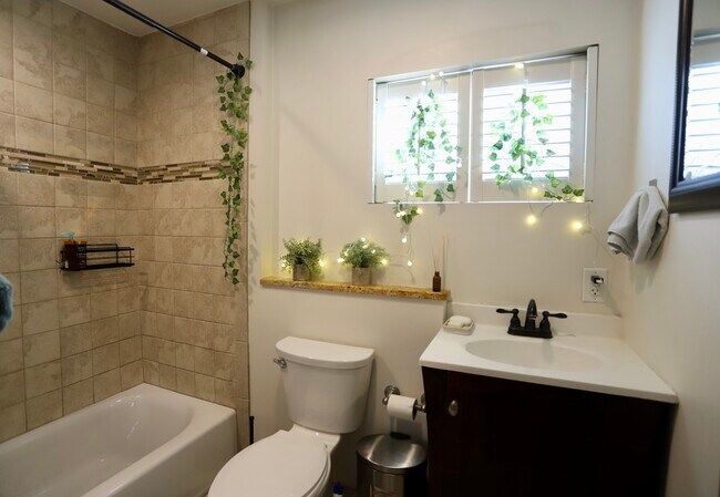 Foto del edificio - 14 Sterling Rd