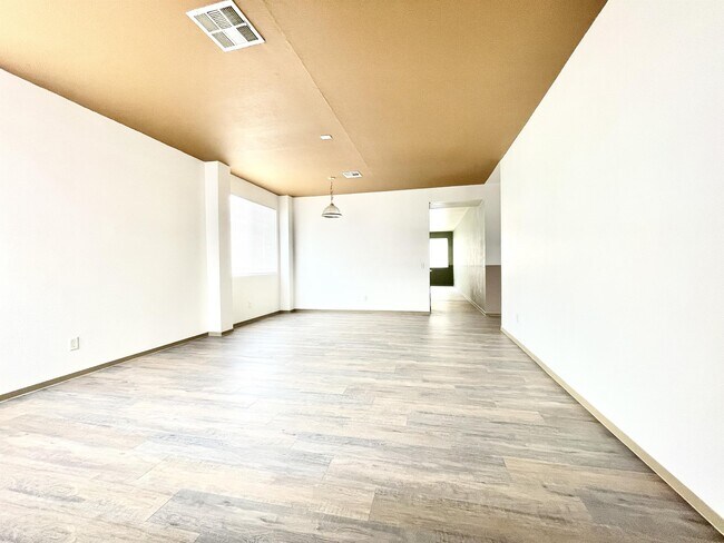 Foto del edificio - 5316 Polo Grounds St