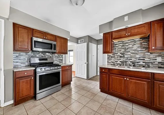 Building Photo - 7245 Saint Andrews Pl
