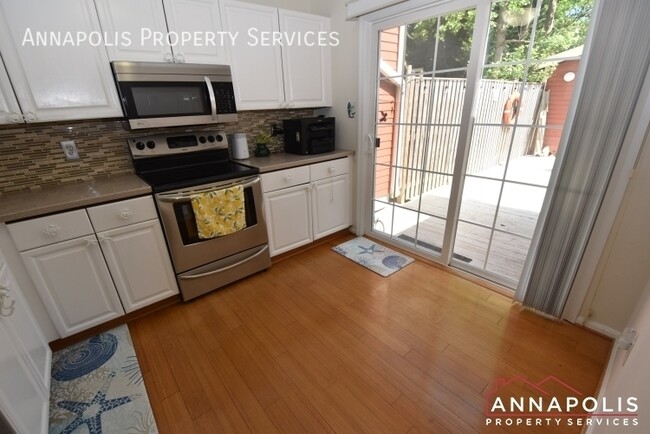 Foto del edificio - 953 Windwhisper Ln