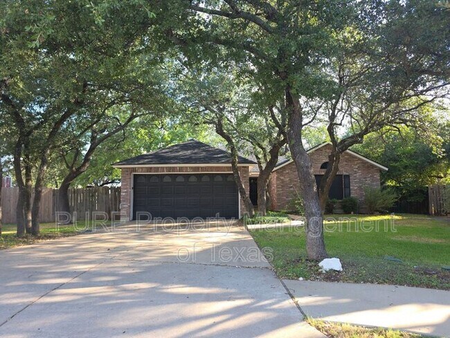 Building Photo - 1406 Bullhill Cove