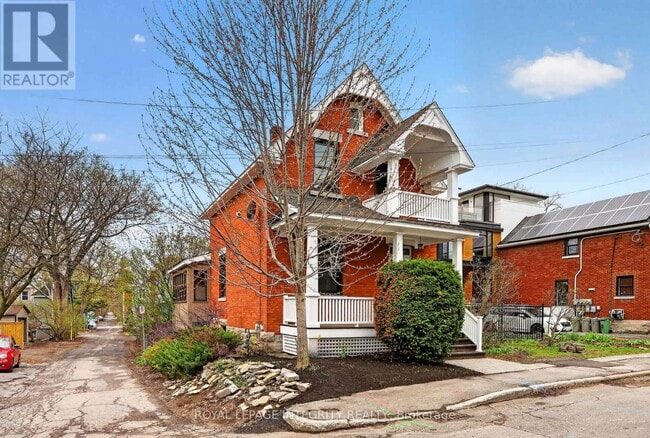Building Photo - 56 Grosvenor Ave
