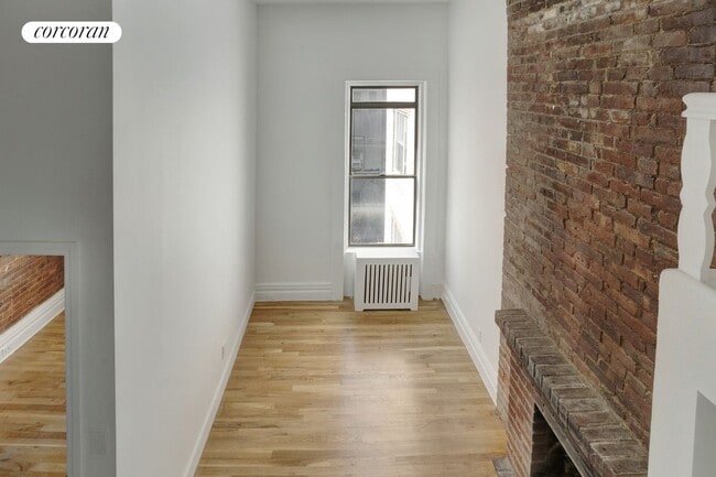 Building Photo - 124 W 73rd St