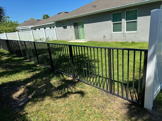 Foto del edificio - 3804 Lancove Way