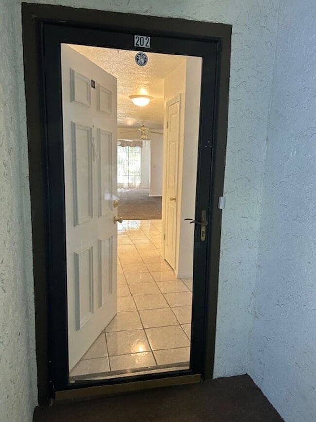 Foto del edificio - Well maintained 2/2 condo in 55+ community