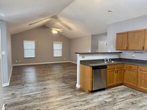 Building Photo - 5264 Blue Star Dr