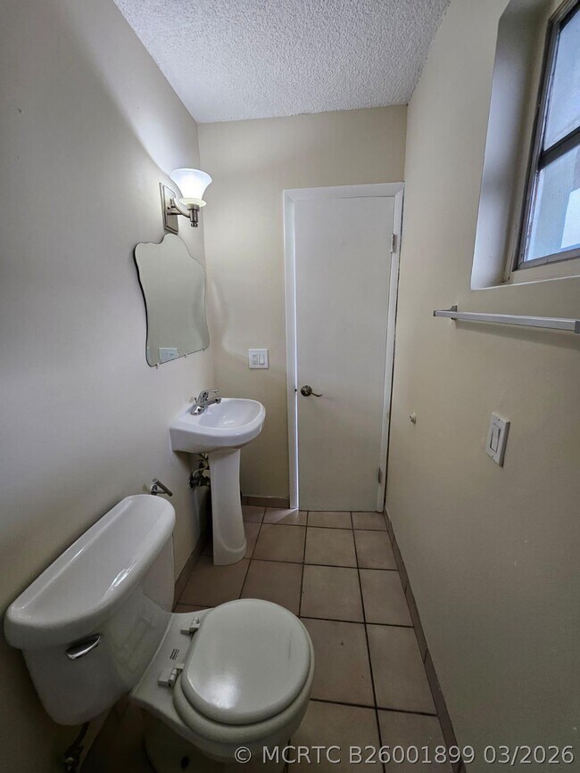 Foto del edificio - 1232 SW 30th Ct