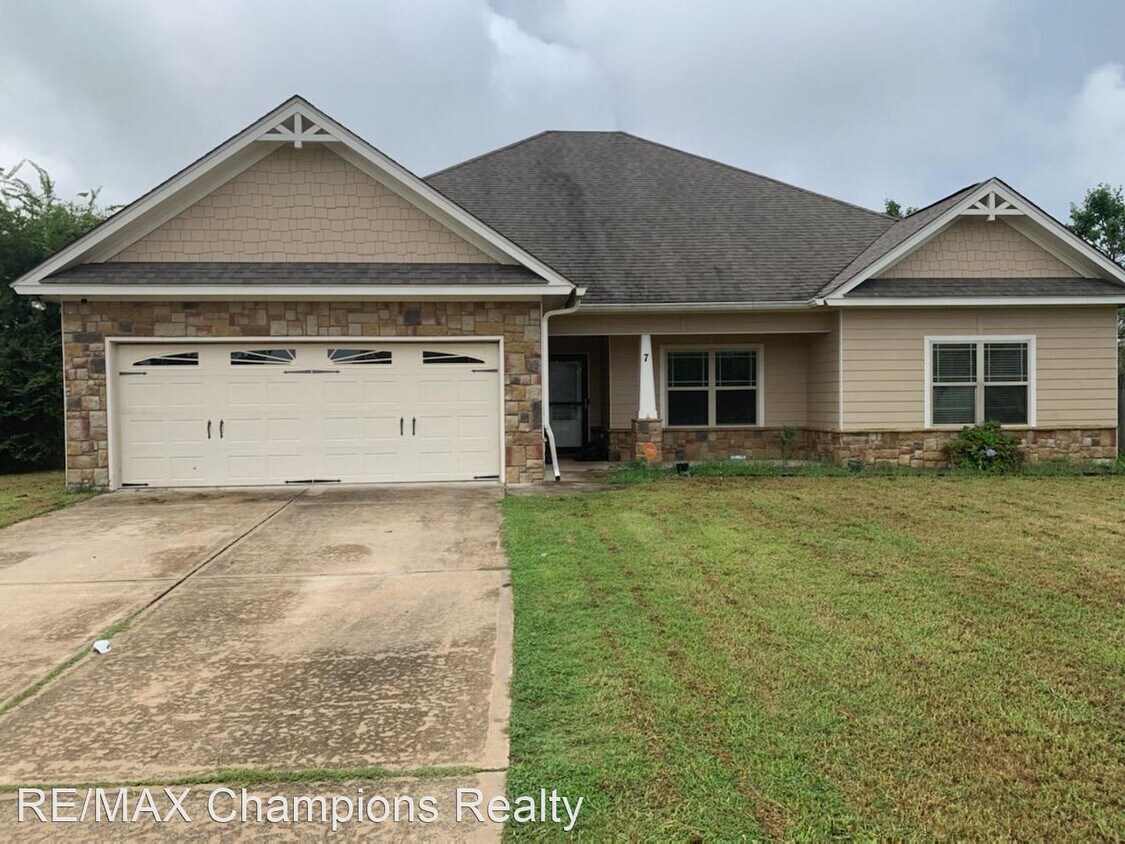 4 br, 2 bath House 7 Golden Eagle Court House for Rent in Fort