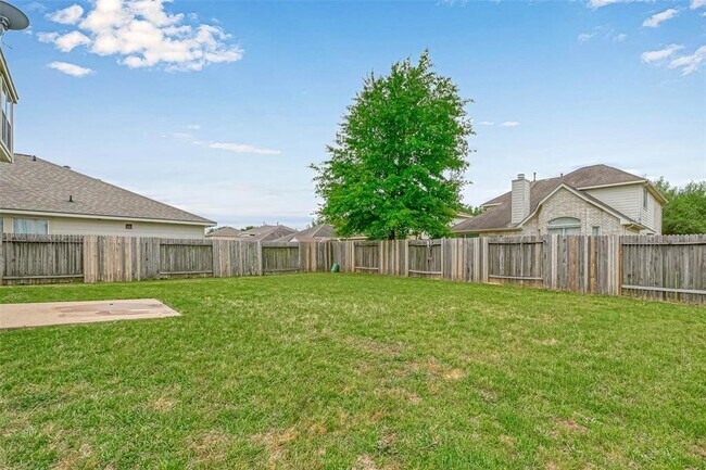 Foto del edificio - 6031 Bradworthy Dr