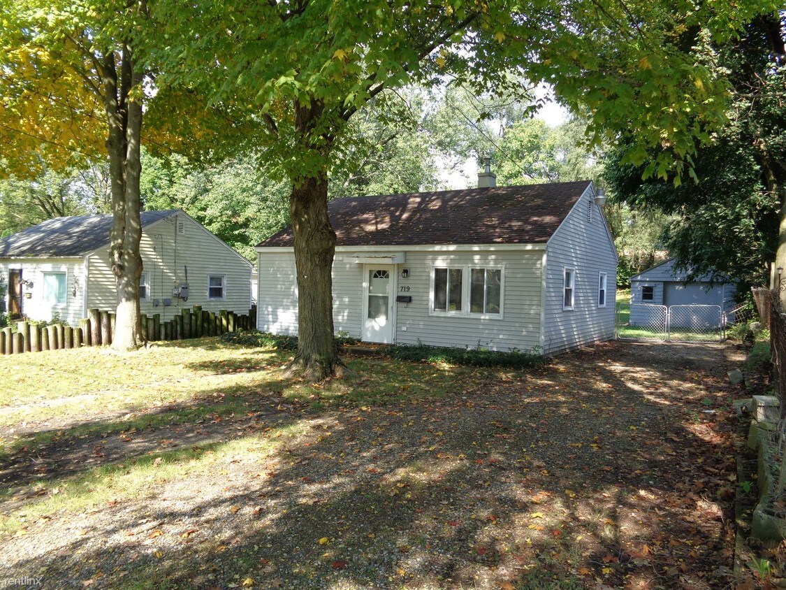 719 Sunnock Ave, Kalamazoo, MI 49001 House Rental in Kalamazoo, MI