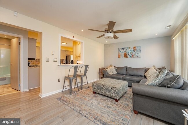 Foto del edificio - 545 N Connecticut Ave