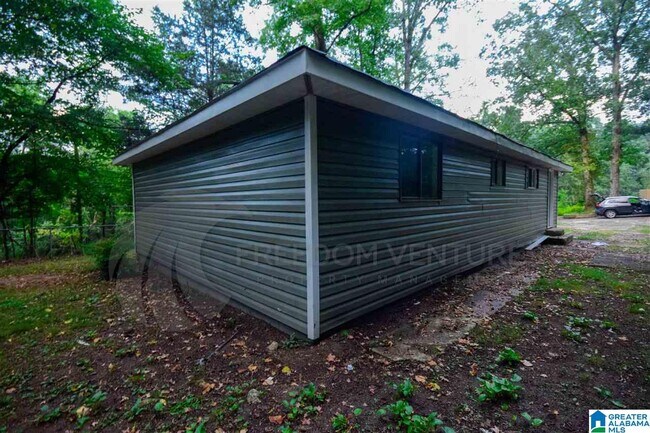 Building Photo - 3204 Sweeney Hollow Rd