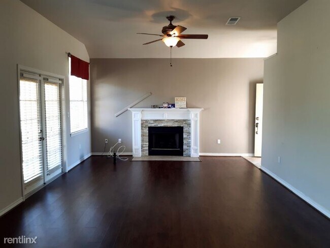 Building Photo - 3 br, 2 bath House - 5810 Brett Ln