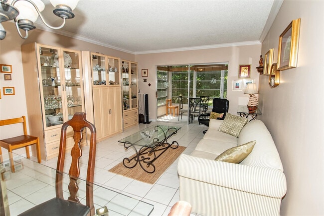 Foto del edificio - 5003 NW 35th St