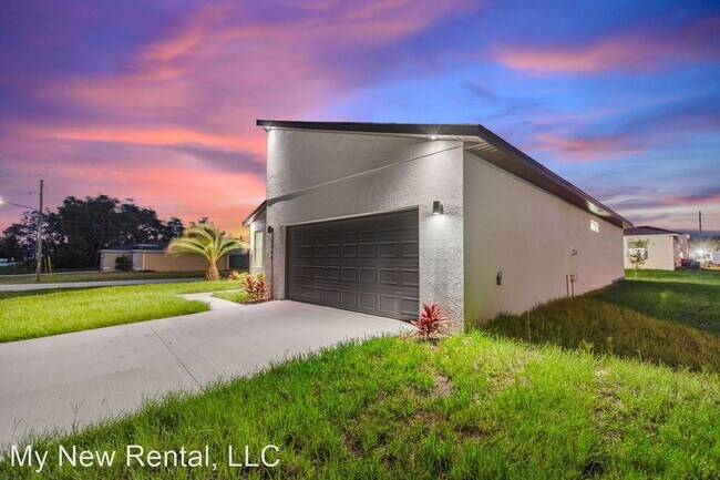 Building Photo - 4 br, 2 bath House - 1444 Punta Gorda Drive