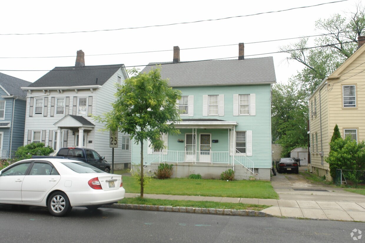 Building Photo - 217 Washington St