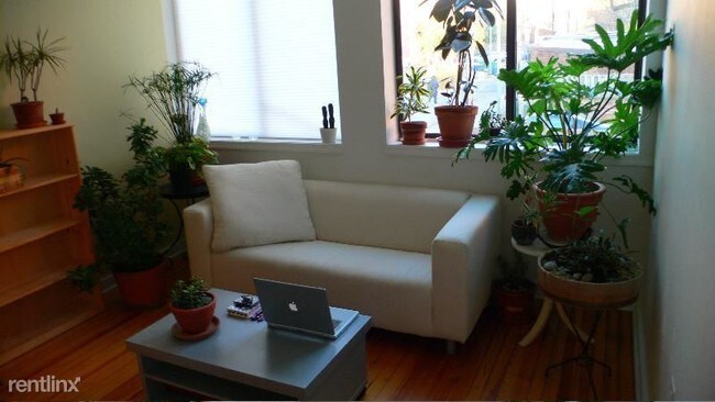 Foto del edificio - 2827 15th St NW