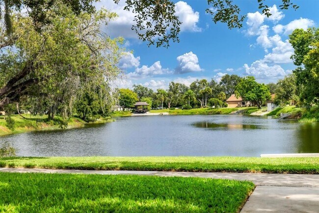 Foto del edificio - 3638 Glen Oaks Manor Dr