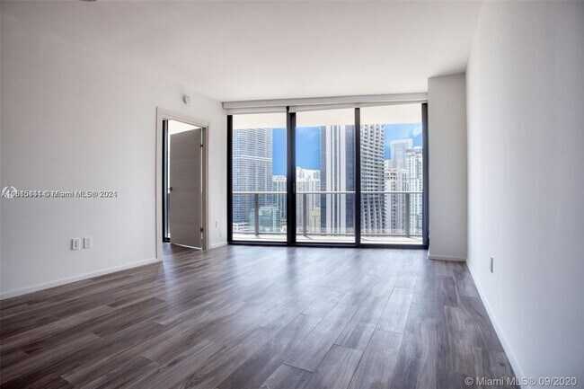 Building Photo - 801 S Miami Ave