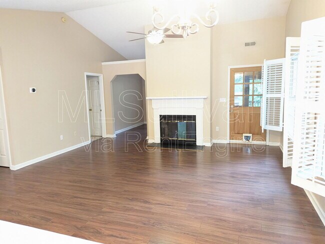 Foto del edificio - 118 Timber Ridge Dr
