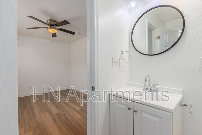 Foto del edificio - 3325 W Monroe St