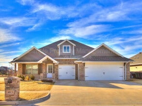 Building Photo - 4013 Palmetto Trail