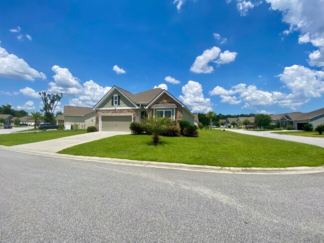 Foto del edificio - Ranch Style, Four Bedroom Home in Mill Creek!