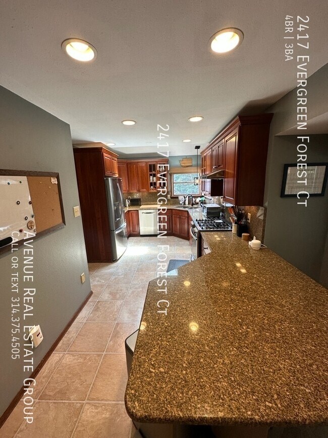 Foto del edificio - Just Listed! - 2417 Evergreen Forest Ct