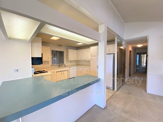 Building Photo - 73905 Elizabeth Dr