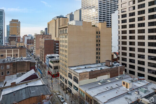 Building Photo - 1737-1739 Chestnut St
