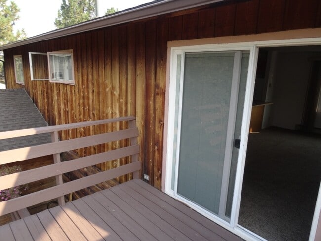 Foto del edificio - 718 Darby St