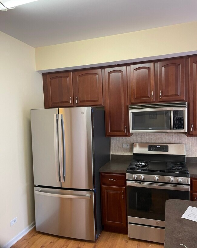 Building Photo - 24825 Gates Ct