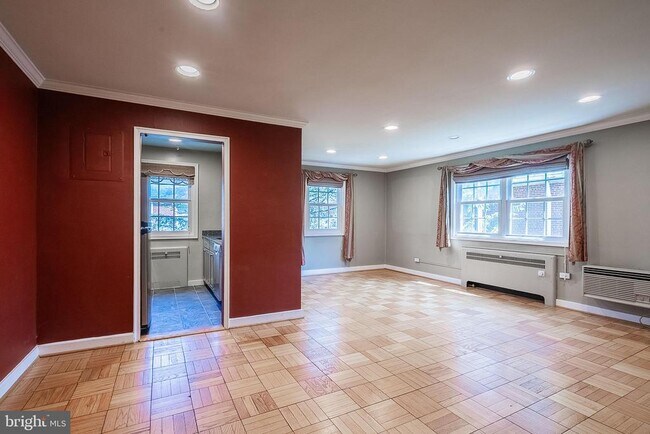 Foto del edificio - 4374 N Pershing Dr