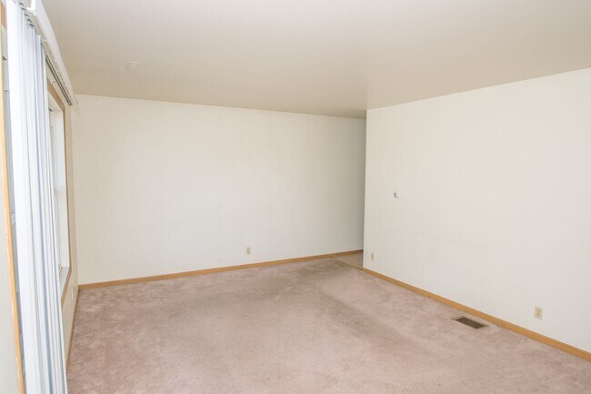Foto del edificio - 2 bedroom / 1.5 bathroom Townhome for rent in Chesterton
