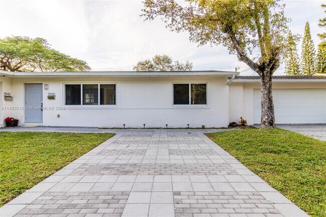 Building Photo - 11940 SW 81st Rd